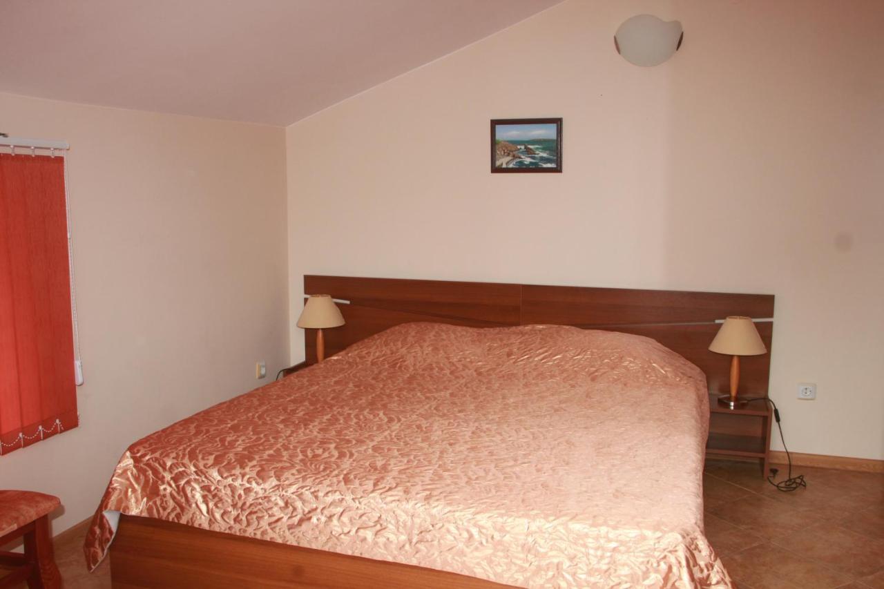 Family Hotel Emilia 索佐波尔 外观 照片