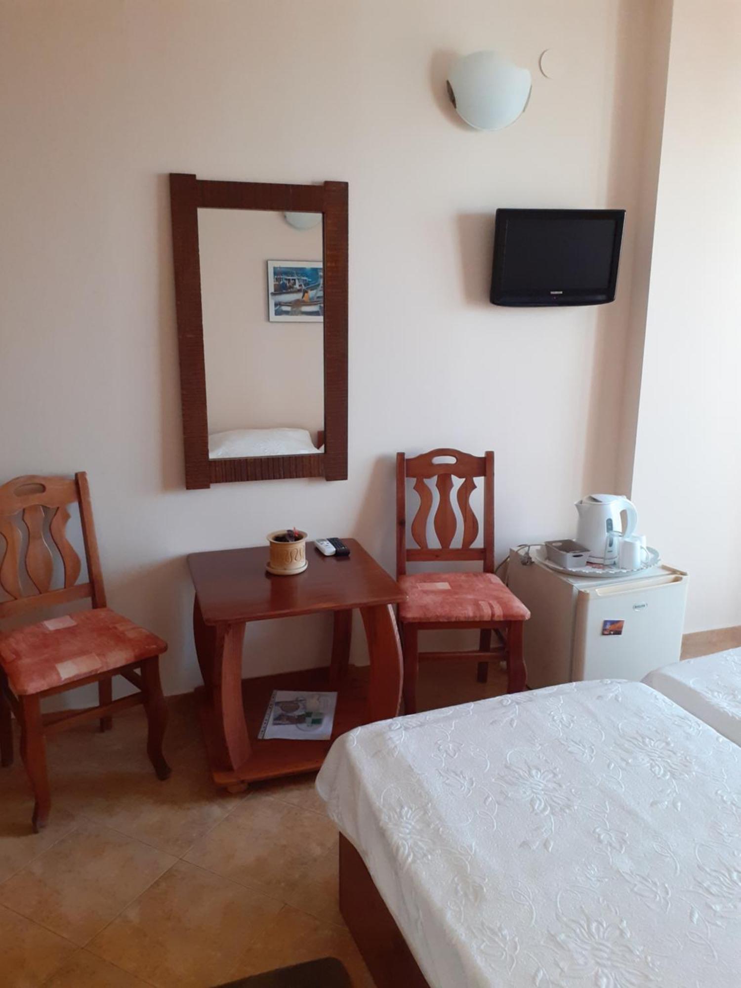 Family Hotel Emilia 索佐波尔 外观 照片